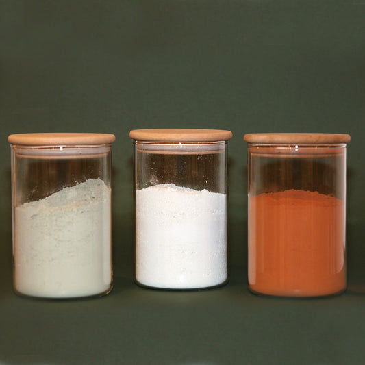 Arcilla roja en polvo