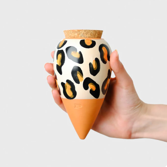 Regadero de plantas - Leoparda